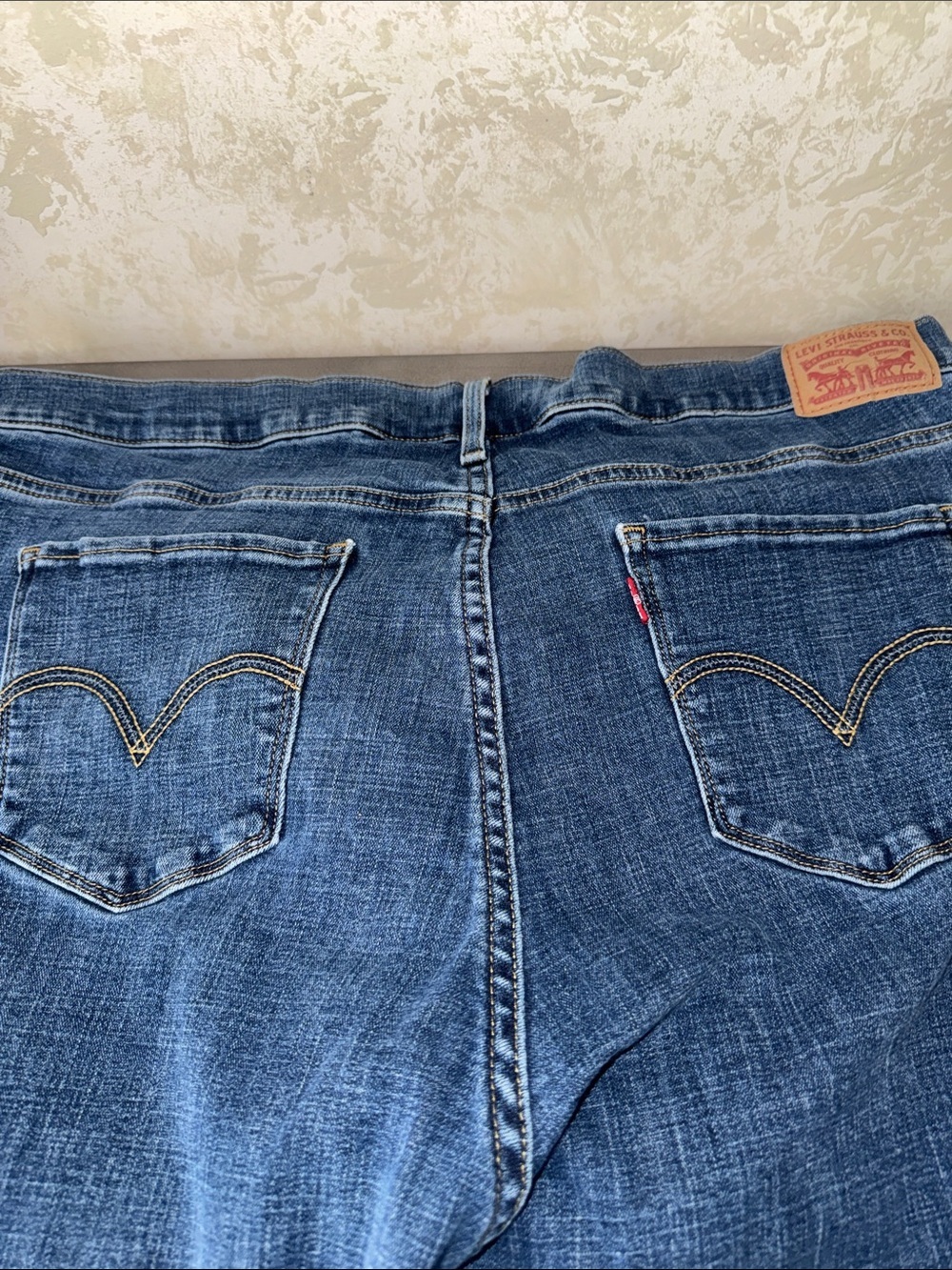 Levi's Women's Dark Blue Straight Leg Jeans with Signature Back Pockets